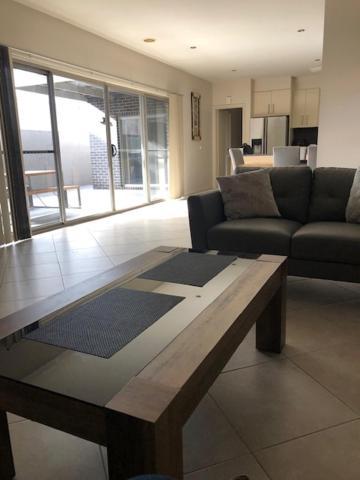 Central Executive 3Br Townhouse 50M To Dean Street Albury Esterno foto